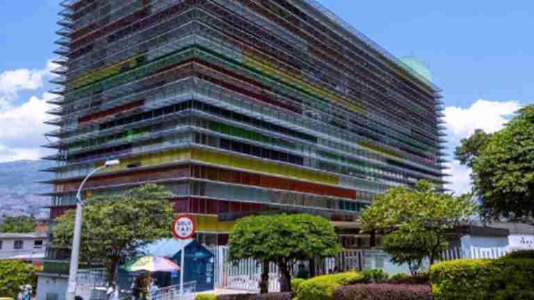 Médicos de Hospital Infantil de Medellín no reciben salario desde febrero y suspenderán su servicio profesional 