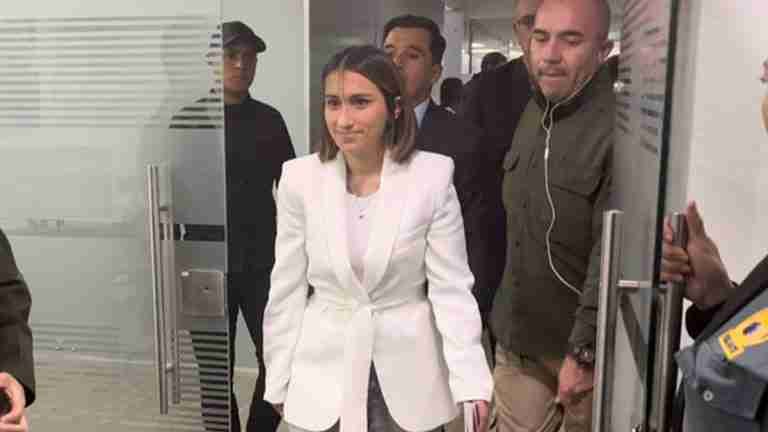¿Se reabre el caso de Laura Sarabia? Fiscalía captura a policías por chuzadas a exempleada