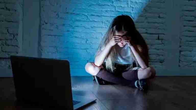 Ladrón de celular denuncia al propietario por tener pornografía infantil 