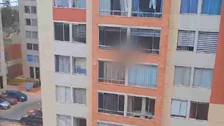 Tragedia en Bogotá. Mujer murió al caer siete pisos durante temblor