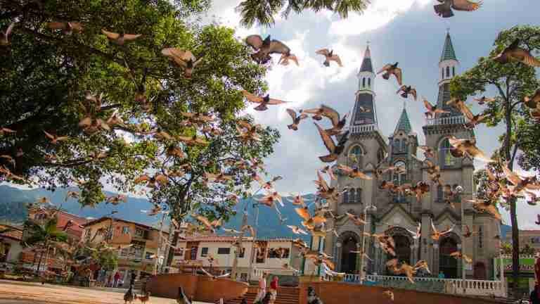 Prográmese para celebrar los 338 años de La Estrella con las Fiestas del Romeral