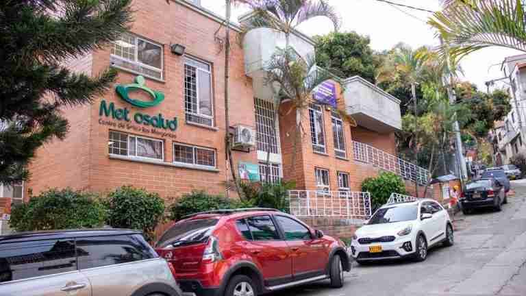 Reabren centros de salud Las Margaritas y La Loma, en Medellín