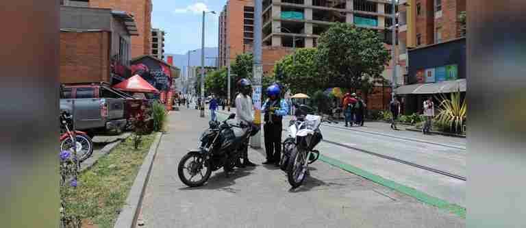 Inmovilizan 700 motos por violar carril exclusivo del Tranvía de Ayacucho 