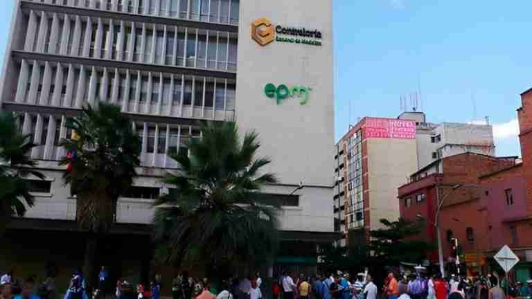 Contraloría de Medellín interviene en situación de Tigo Une 