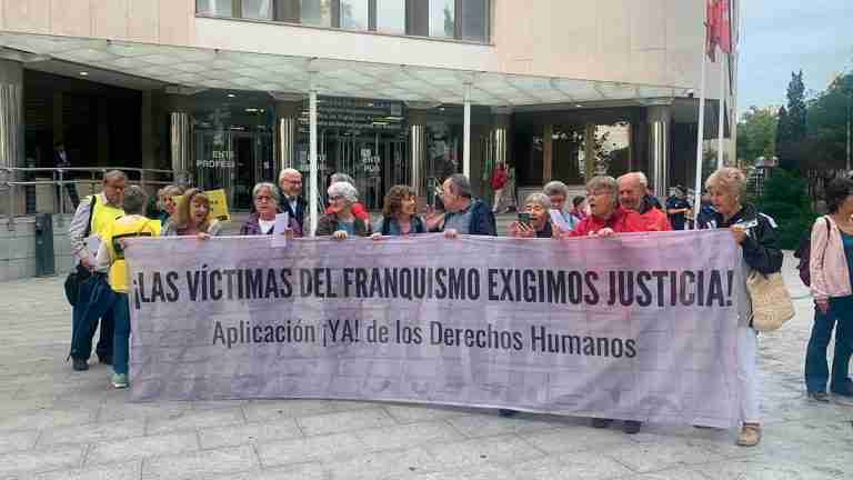 Fiscalía española acepta que se investiguen crímenes de tortura del franquismo