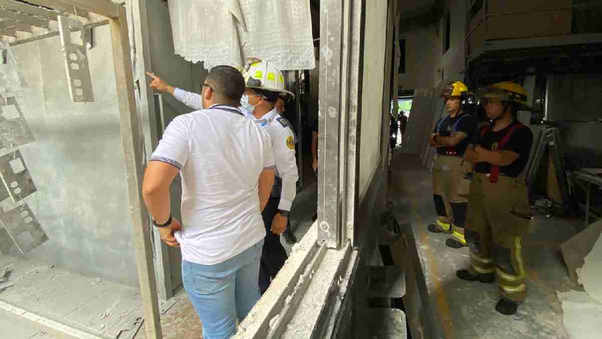 Bomberos Medellín atendió explosión en El Chagualo: dos lesionados