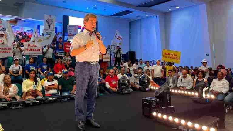 Luis Pérez aseguró el apoyo de Cambio Radical (sin Vargas Lleras) a su campaña