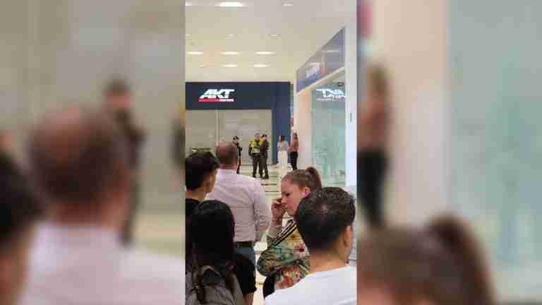 Por amenaza de bomba, acordonan una sede del Banco Bogotá en Medellín