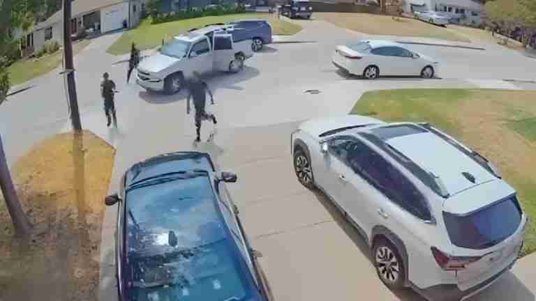 ¡Qué inseguridad! Hombre se enfrenta a tres individuos armados en su propia residencia