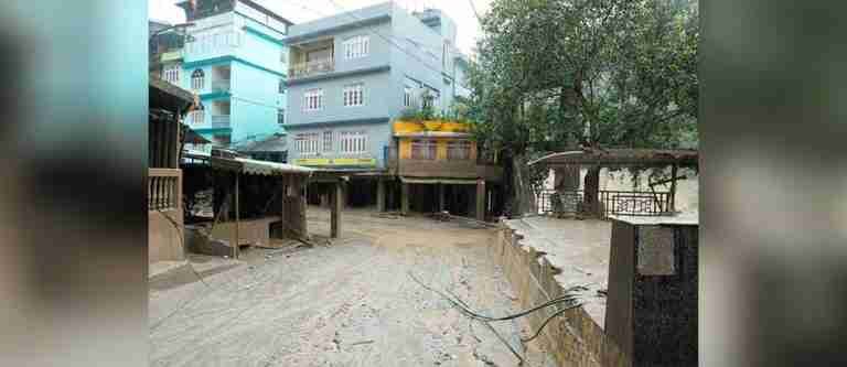 Tres personas sin vida y más de 20 de soldados desaparecidos, por inundaciones en la India