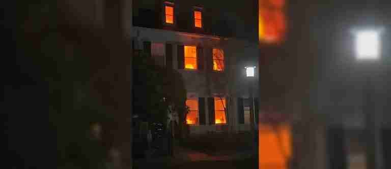 ¡Pánico en Nueva York! Decoración de Halloween provocó falsa alarma de incendio 