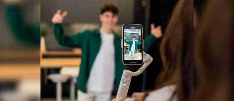 Universidad de Irlanda crea una carrera para ser ‘influencer’