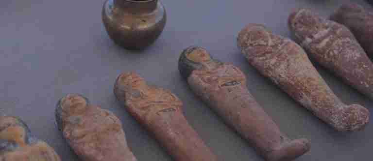 Descubren necrópolis intacta de un sacerdote y sus altos cargos en Egipto