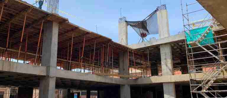 En un 56% avanza la construcción de la Plaza de Mercado de Bello