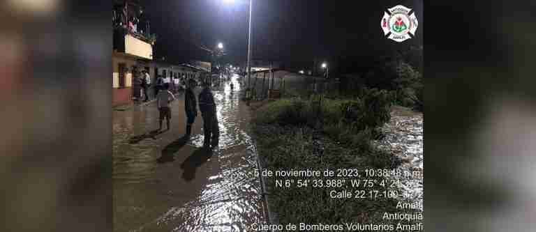 Inundaciones en Amalfi deja más de 150 familias afectadas