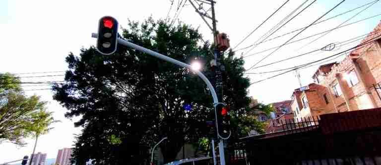 En Bello inauguran 2 cruces semafóricos con una inversión superior a los 400 millones de pesos