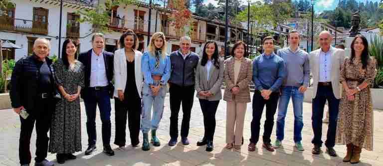 Gobernador electo de Antioquia presentó su equipo de empalme 