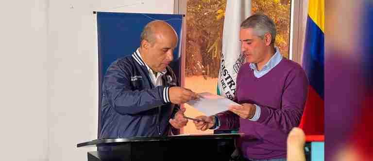 Andrés Julián Rendón recibió credencial como gobernador electo de Antioquia