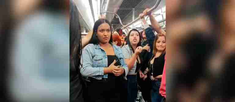 ¿Cultura metro? Esta fue la acalorada discusión entre dos mujeres en el sistema masivo de transporte por un vaso de plástico