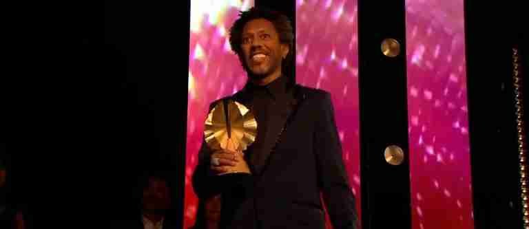 Este fue el emotivo discurso del actor Jhon Narváez, ganador de Premio Macondo y sobreviviente de ACV