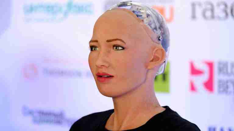 China impulsará la producción masiva de robots humanoides