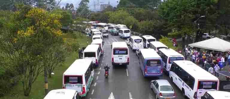 Conductores de Buses en Rionegro Amenazan con Paro por Unificación de Rutas