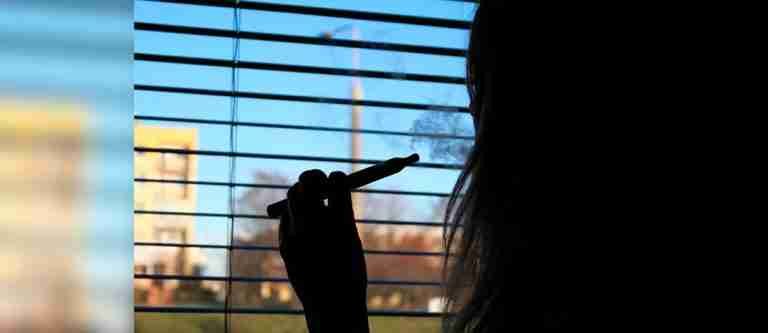 OMS pide medidas urgentes para evitar que los niños y los jóvenes consuman cigarrillos electrónicos
