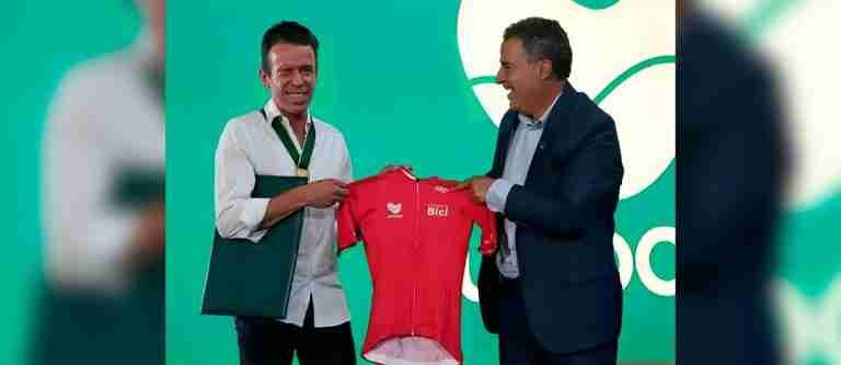 Gobernador de Antioquia condecoró a Rigoberto Urán con Escudo de Antioquia categoría Oro