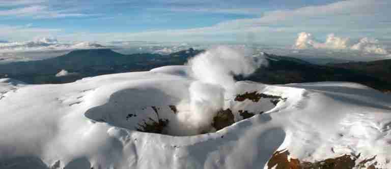Servicio Geológico alerta sobre aumento en la actividad sísmica del Nevado del Ruiz
