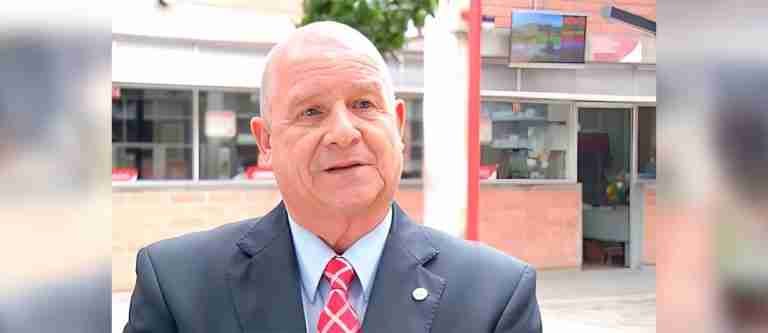 Juez declaró inocente a exrector de UdeM por el caso relacionado con el título de abogado de Julián Bedoya