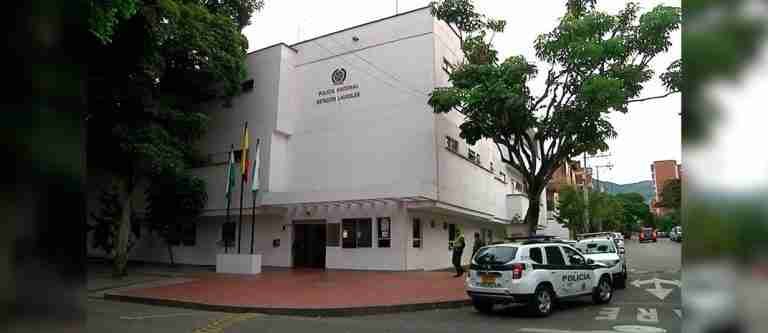 Alertan sobre irregularidades en alimentación en la Estación de Policía Laureles