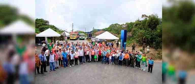 Entregan pavimentación de la vía que conecta a Nariño, Sonsón y Argelia