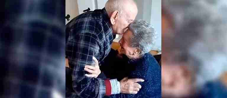 Después de un mes de separación, así recibe un abuelo a su amada