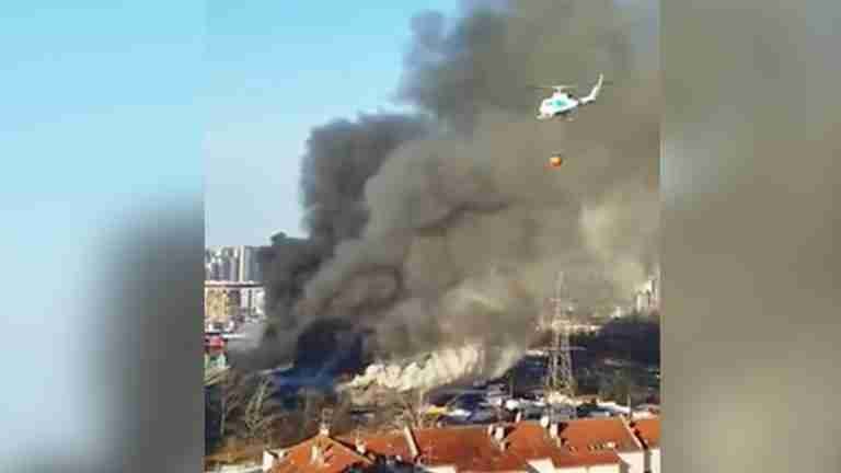 Voraz incendio arrasa el mayor mercado chino