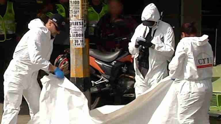 Tres personas fueron atacadas a tiros en Bello: una de ellas falleció en el lugar de los hechos