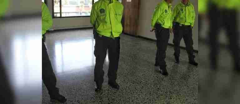 Dos policías fueron condenados por exigir dinero a un motociclista a cambio de no capturarlo