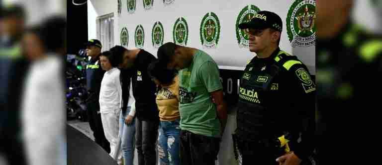 Los capturaron después de robar a un extranjero