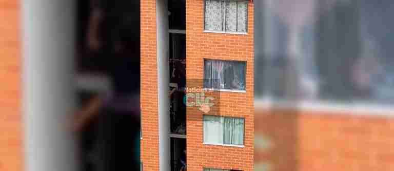 ¡Qué peligro! Niños arriesgan su vida ‘escalando’ balcones en Ibagué
