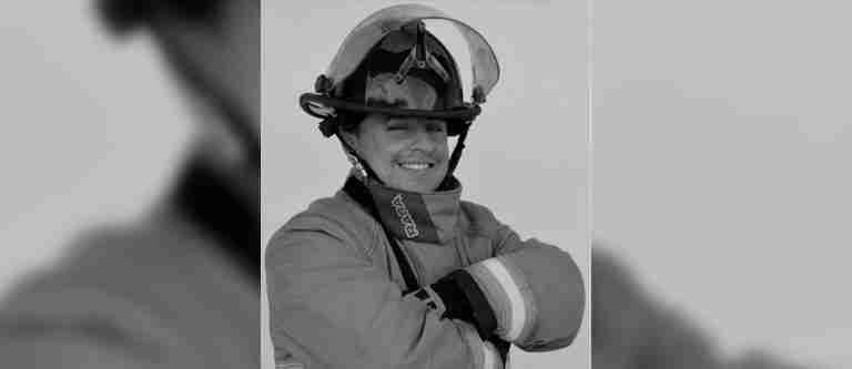 ¡Un héroe! Bombero perdió la vida luego de recibir una descarga eléctrica cuando atendía un incendio