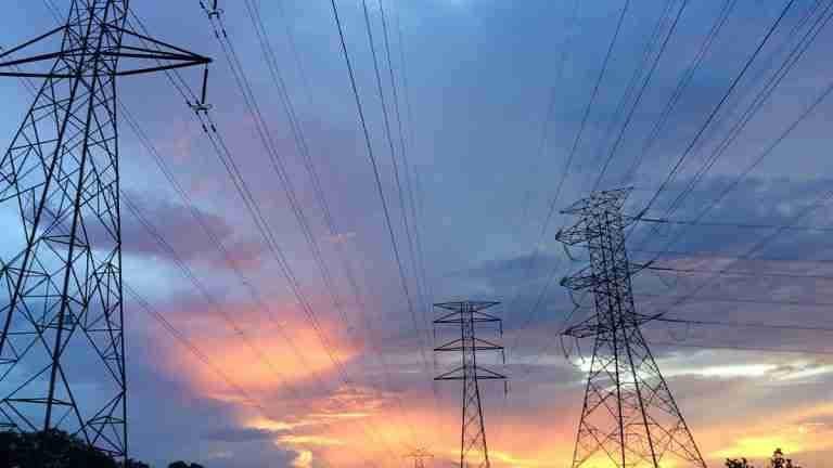 Precio de la energía. Gobierno da parte de tranquilidad
