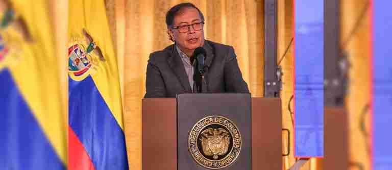 Críticas hacia Petro por su silencio frente a la situación en Venezuela