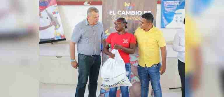 Entregaron más de mil kits a familias vulnerables y damnificadas por el invierno en Nariño y Cauca
