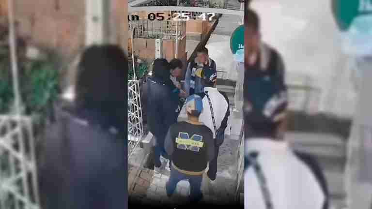 ¡Qué inseguridad! Delincuentes apuñalaron a un joven en repetidas ocasiones por robarle el celular en Bogotá