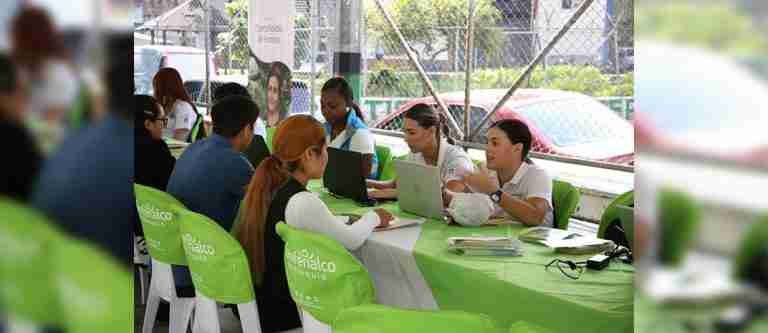 ¡Prográmese! Habrá feria de empleo en Medellín con más de 100 vacantes disponibles 