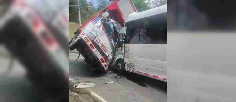Accidente en la Loma de Los Balsos dejó 7 personas lesionadas y 2 atrapadas