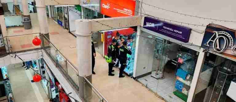Locales del centro comercial Ópera fueron sellados hasta por 10 días