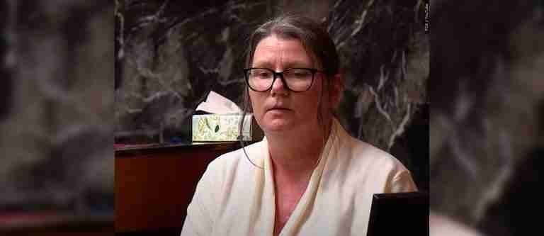 Por homicidio involuntario, mamá de asesino es llevada a juicio