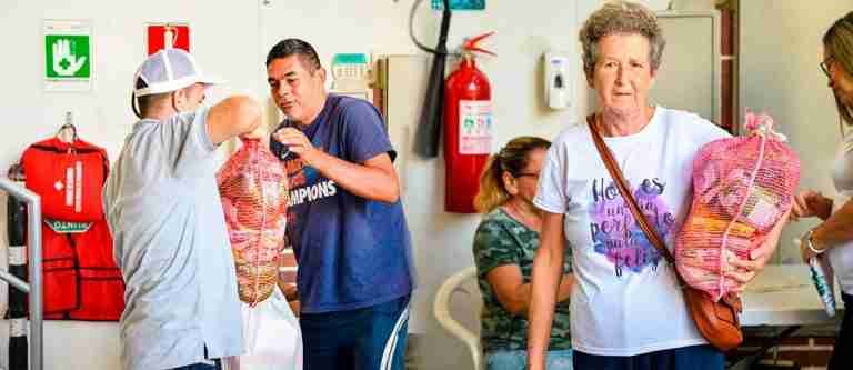 Más de 100 paquetes alimentarios fueron entregados en Envigado