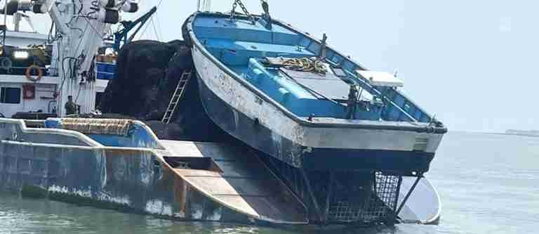 Lo pillaron subiendo droga y armas a un barco pesquero en Buenaventura