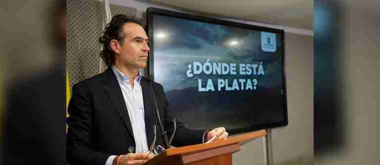 El alcalde de Medellín expuso 501 hallazgos de la alcaldía de Daniel Quintero que comprometen millonaria cifra de dinero público
